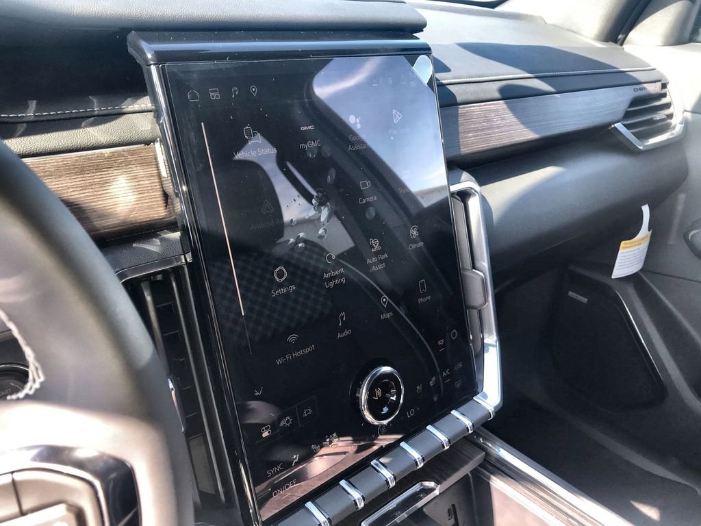 2026 GMC Acadia Denali - Photo 15