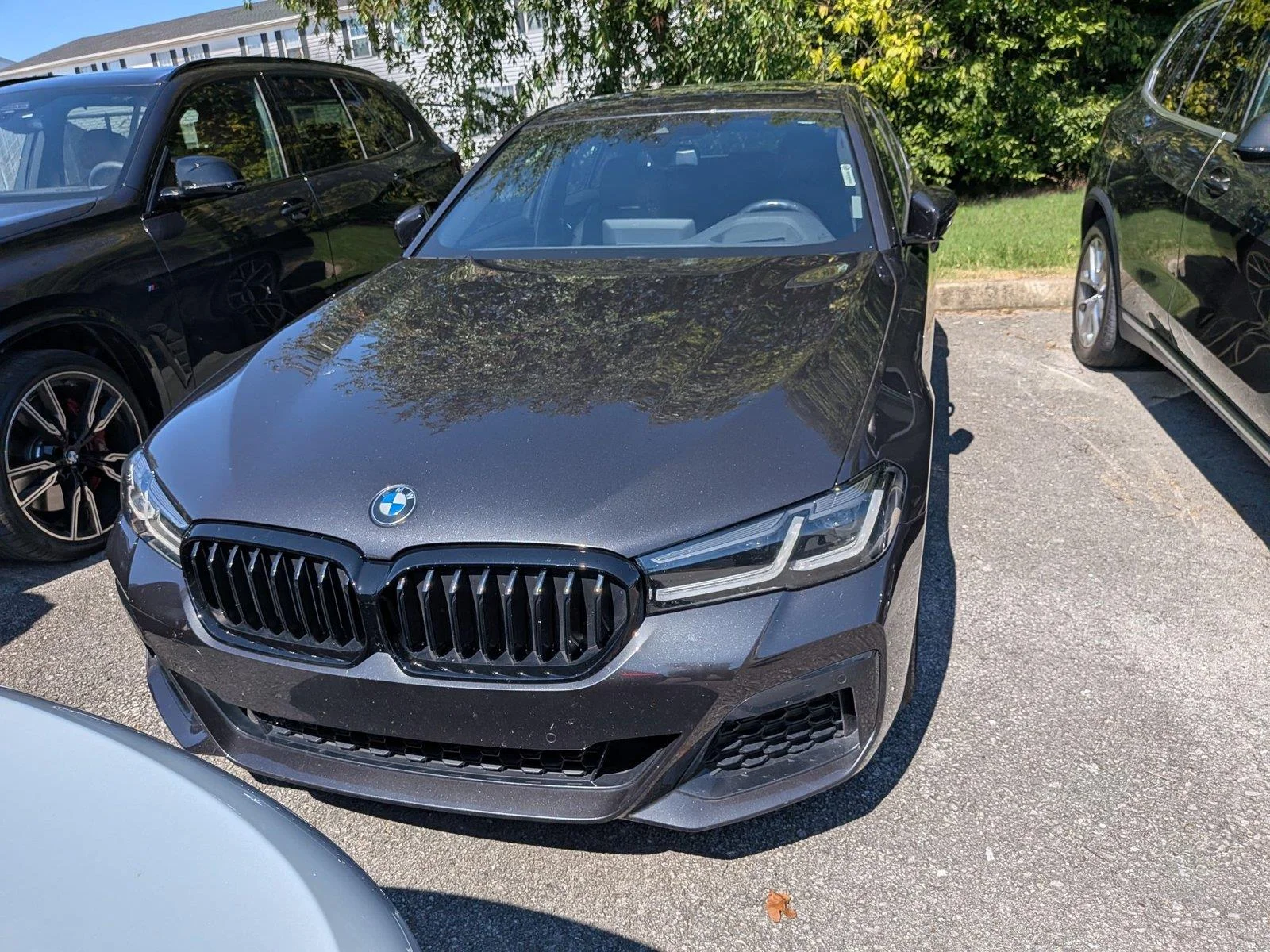 Used 2023 Dark Graphite Metallic BMW 530i xDrive image 2
