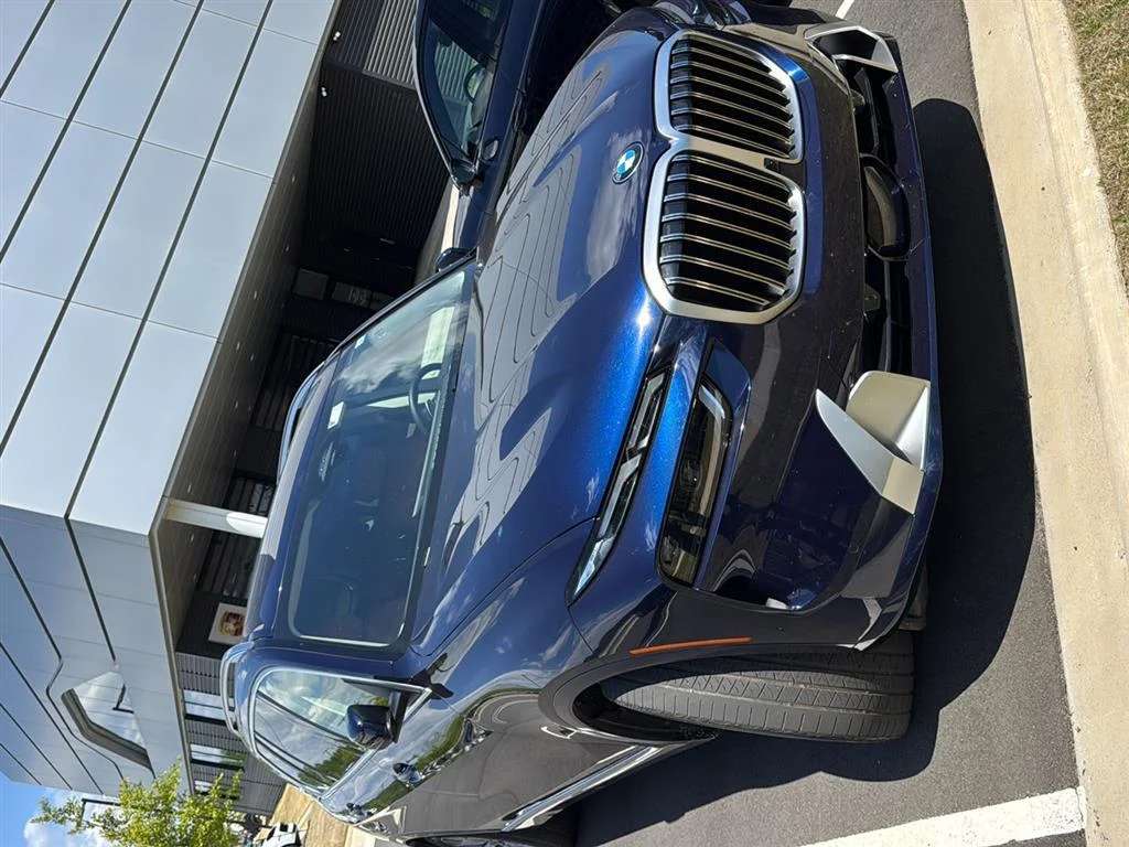 2024 BMW X7 xDrive40i's photo