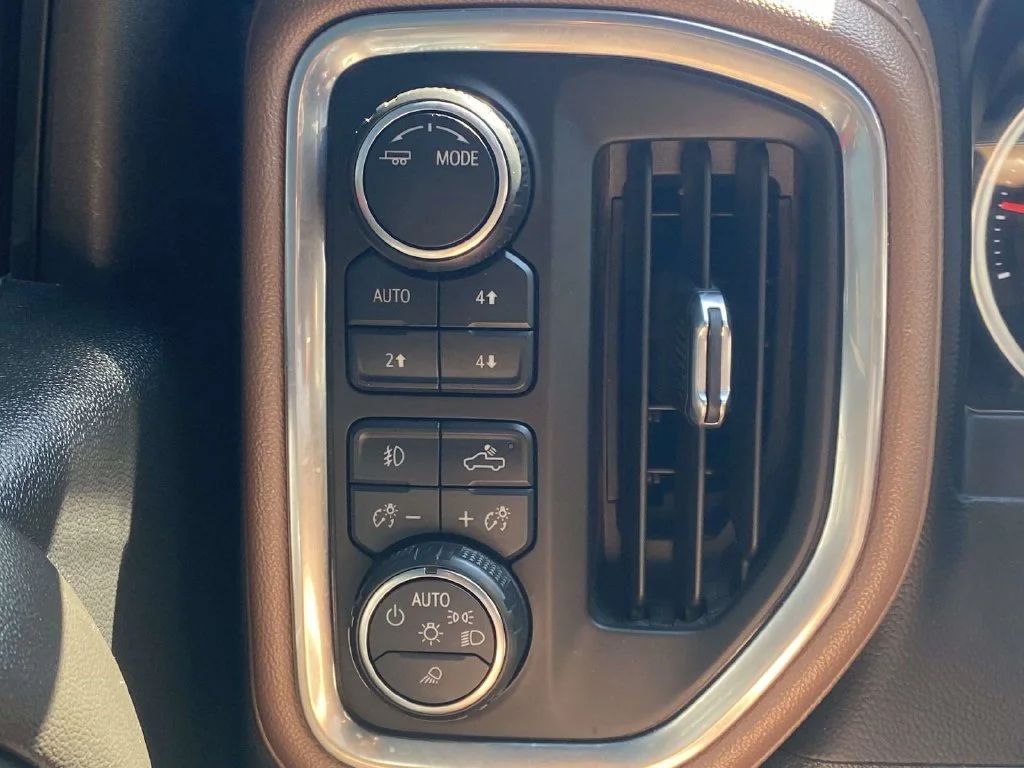 Used 2020 Brown Chevrolet High Country image 33