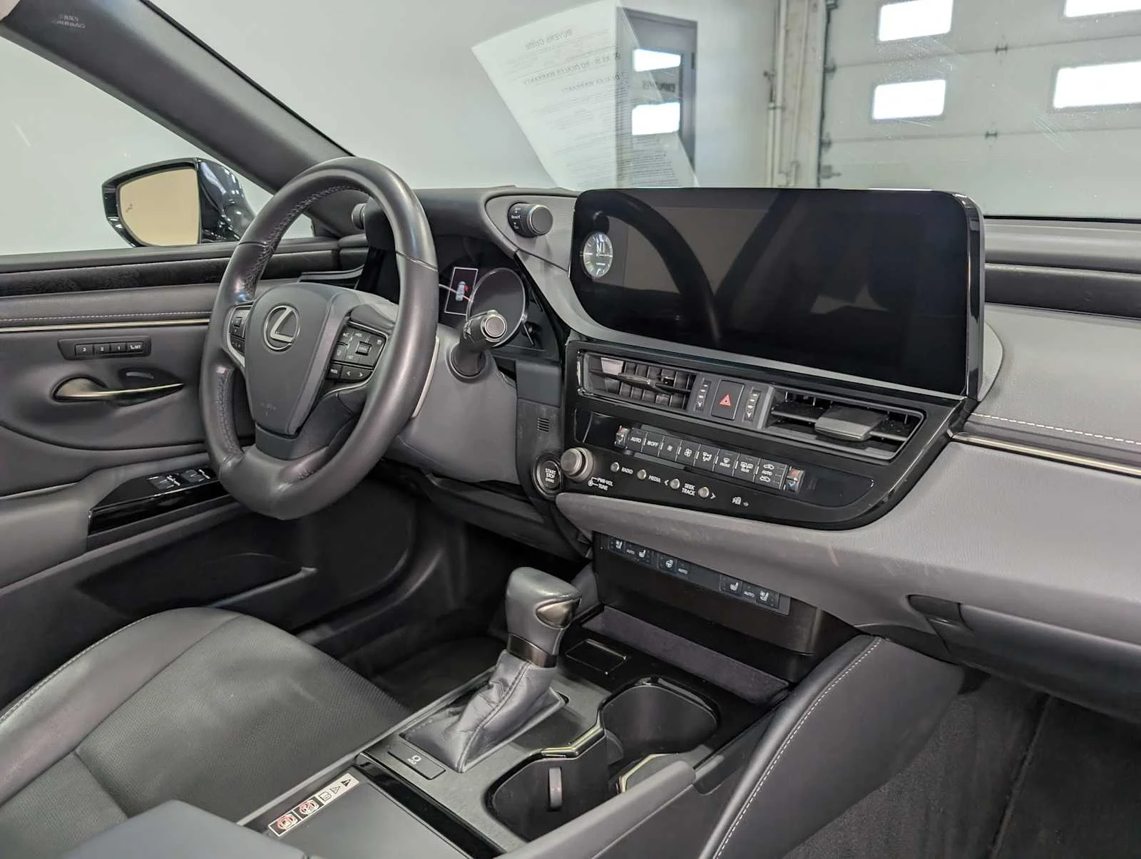 Used 2023 Iridium Lexus  image 42