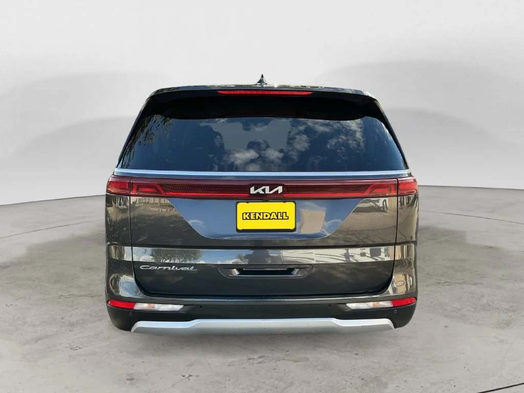 Used 2022 Gray Kia LXS image 10