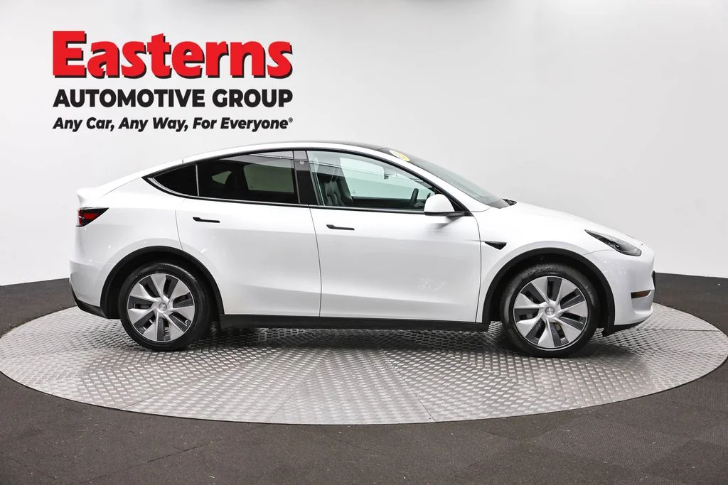 Used 2021 White Tesla Long Range image 4