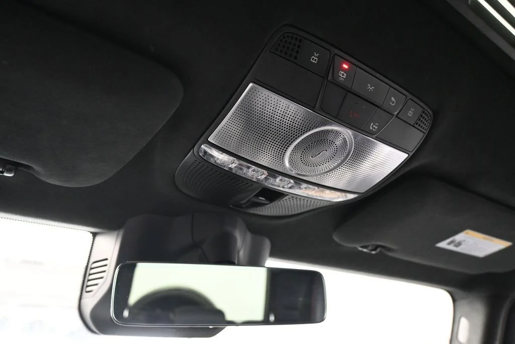 Used 2021 Gray Mercedes-Benz G 550 image 28