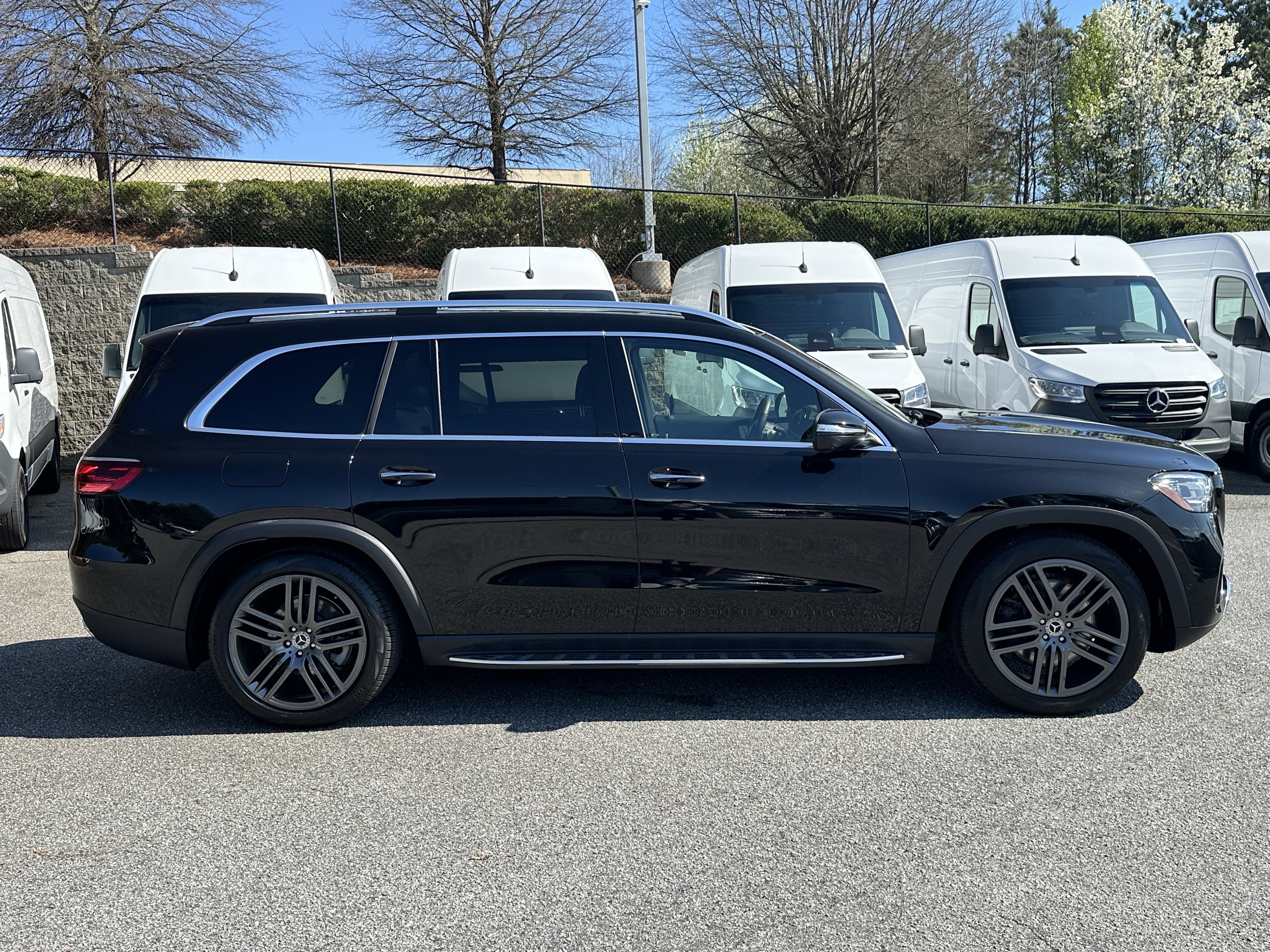 Certified Used 2025 Black Mercedes-Benz GLS 450 image 9