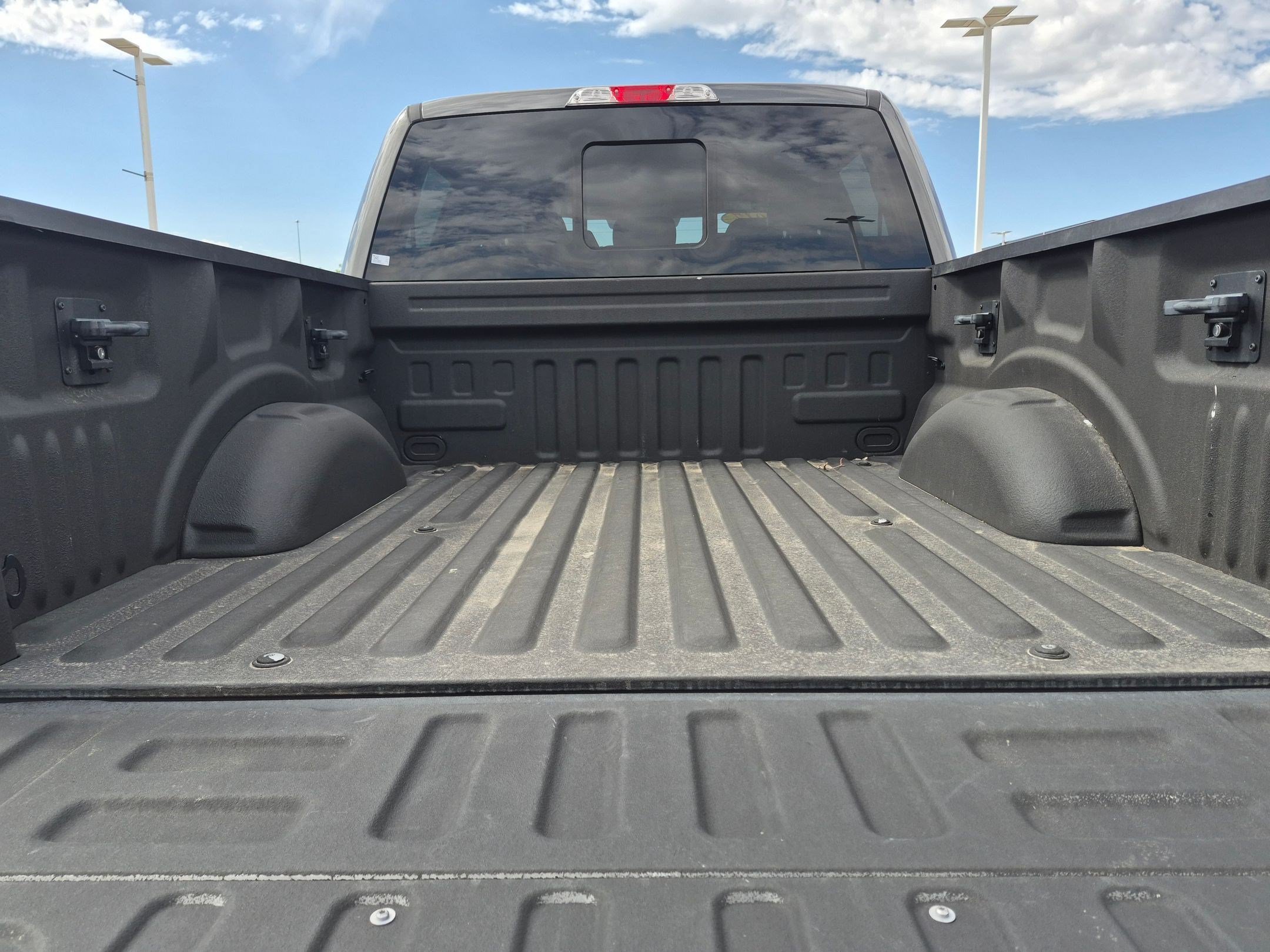 Used 2017 Gray Ford XL image 27