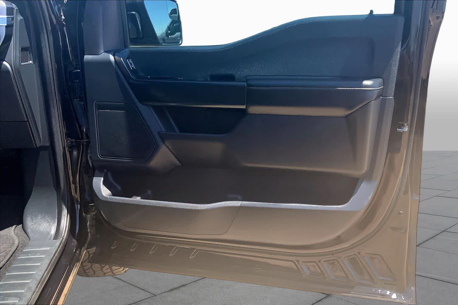 Used 2023 Agate Black Metallic Ford XL image 23