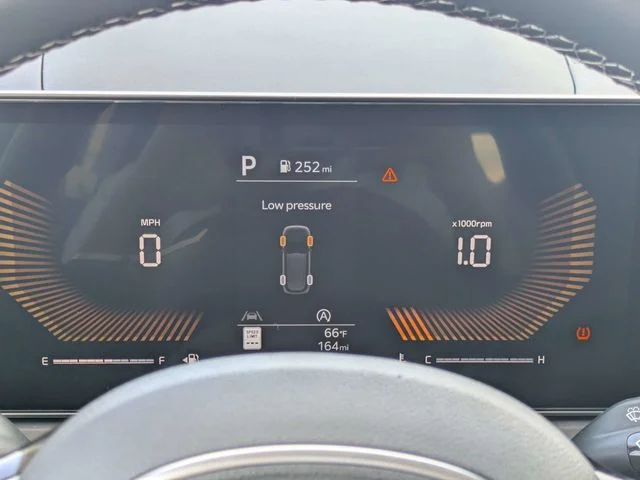 2025 Kia Sorento S - Photo 33