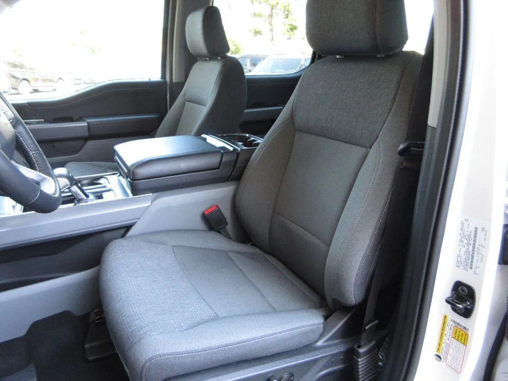 Certified Used 2024 Oxford White Ford Flash image 11