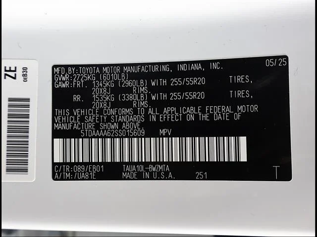Certified Used 2025 WIND CHILL PEARL Lexus Premium image 13