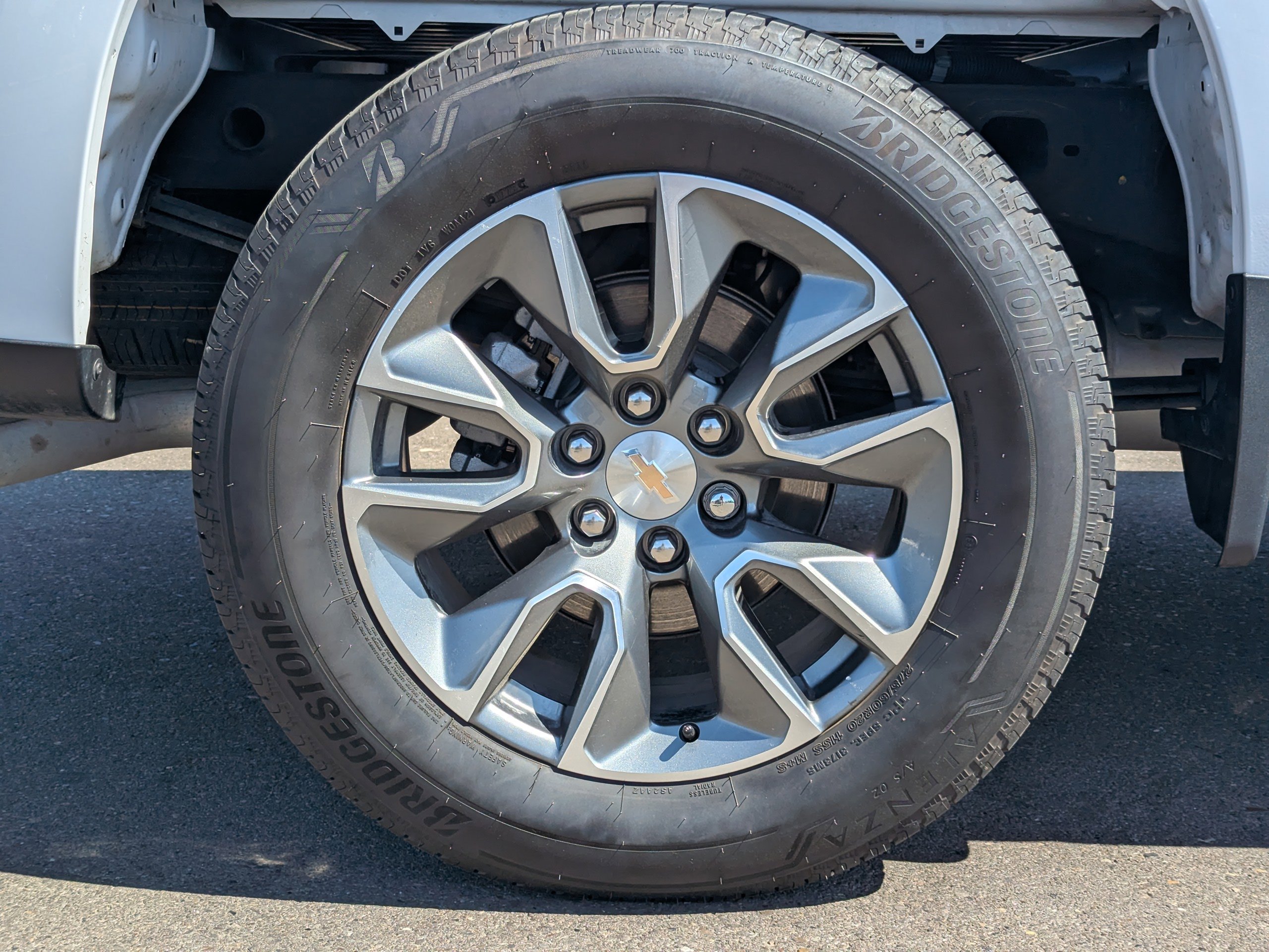 New 2025 Summit White Chevrolet LT image 45