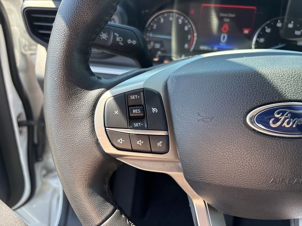 Used 2021 Oxford White Ford XLT image 15