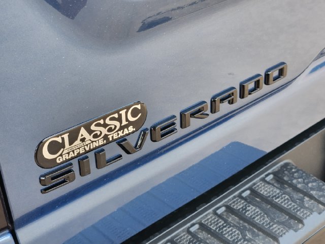 2026 Chevrolet Silverado 2500 HD LTZ - Photo 9