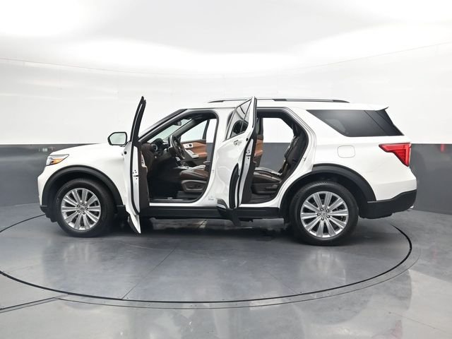 Used 2023 White Ford King Ranch image 41