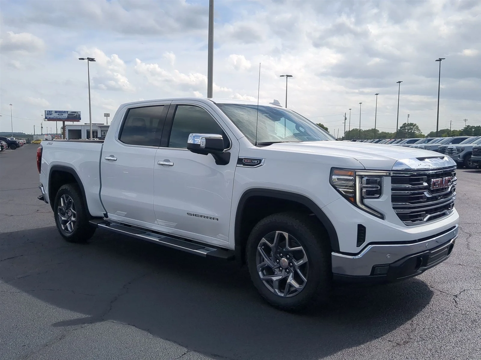 New 2026 Summit White GMC SLT image 26