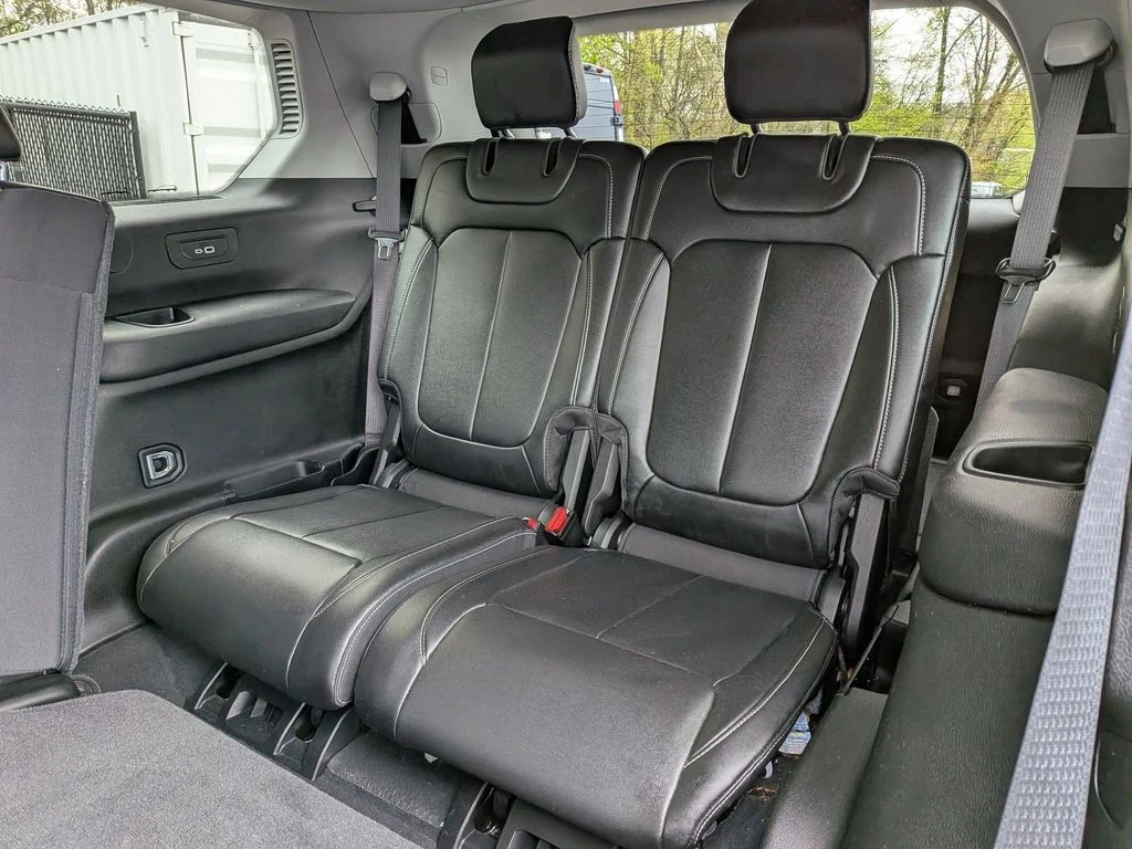 Used 2023 Black Jeep Limited image 26