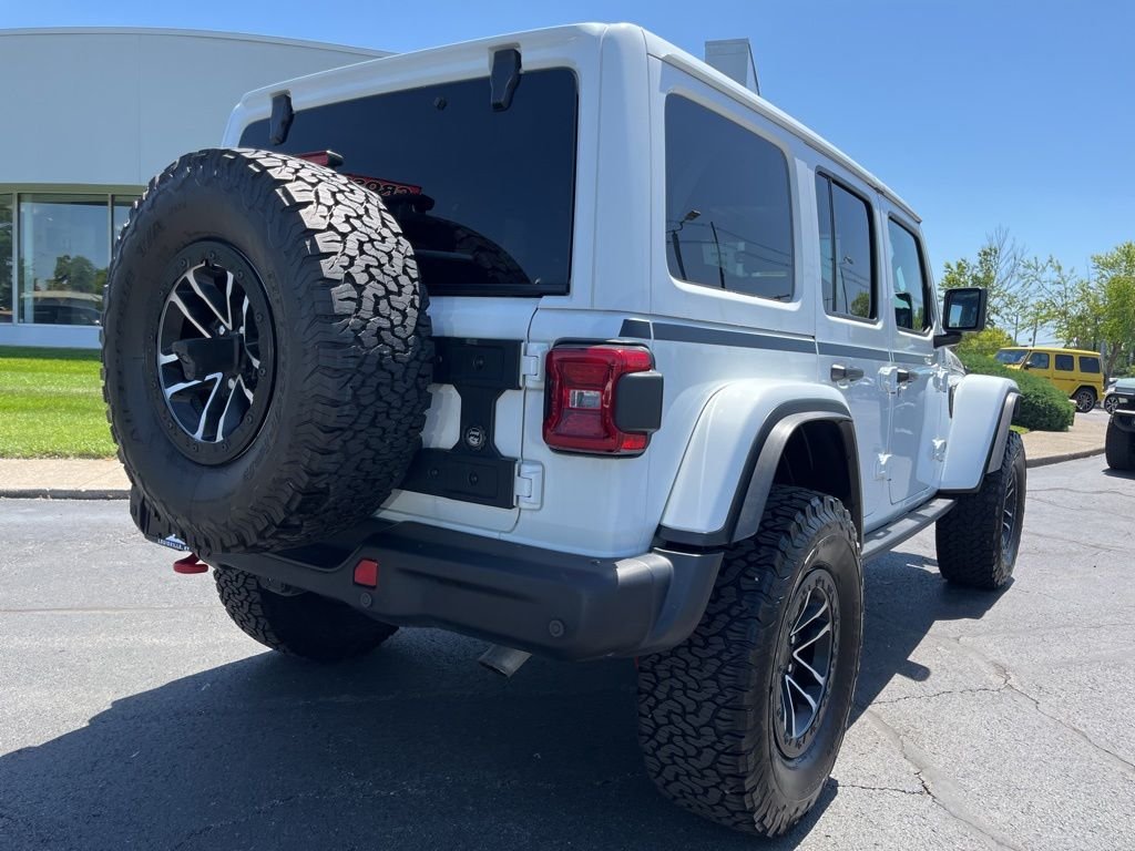 Used 2025 Bright White Clearcoat Jeep Rubicon X image 47