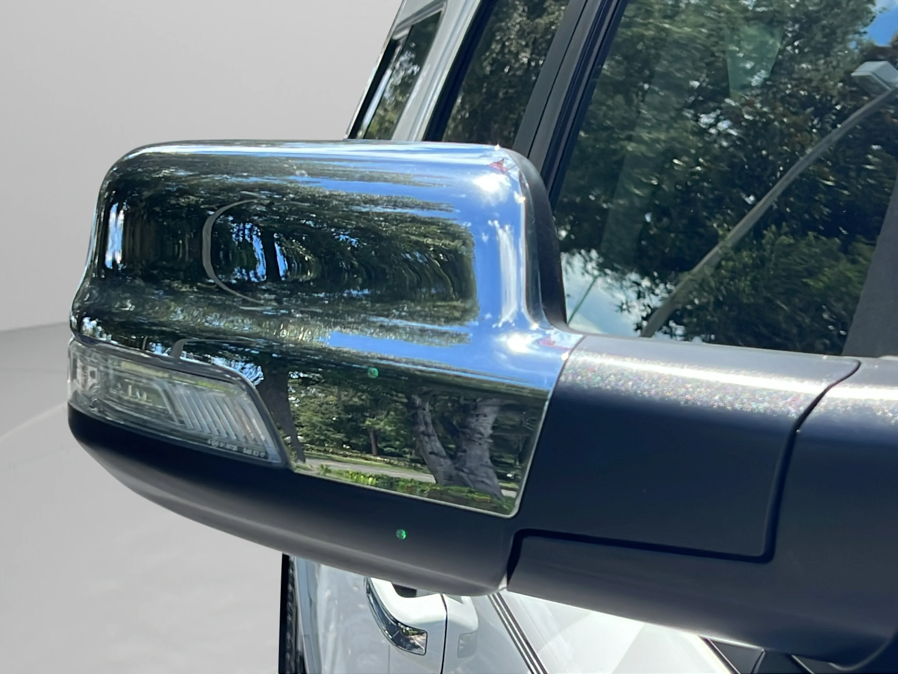 Used 2022 Bright White Clearcoat Ram Laramie image 24