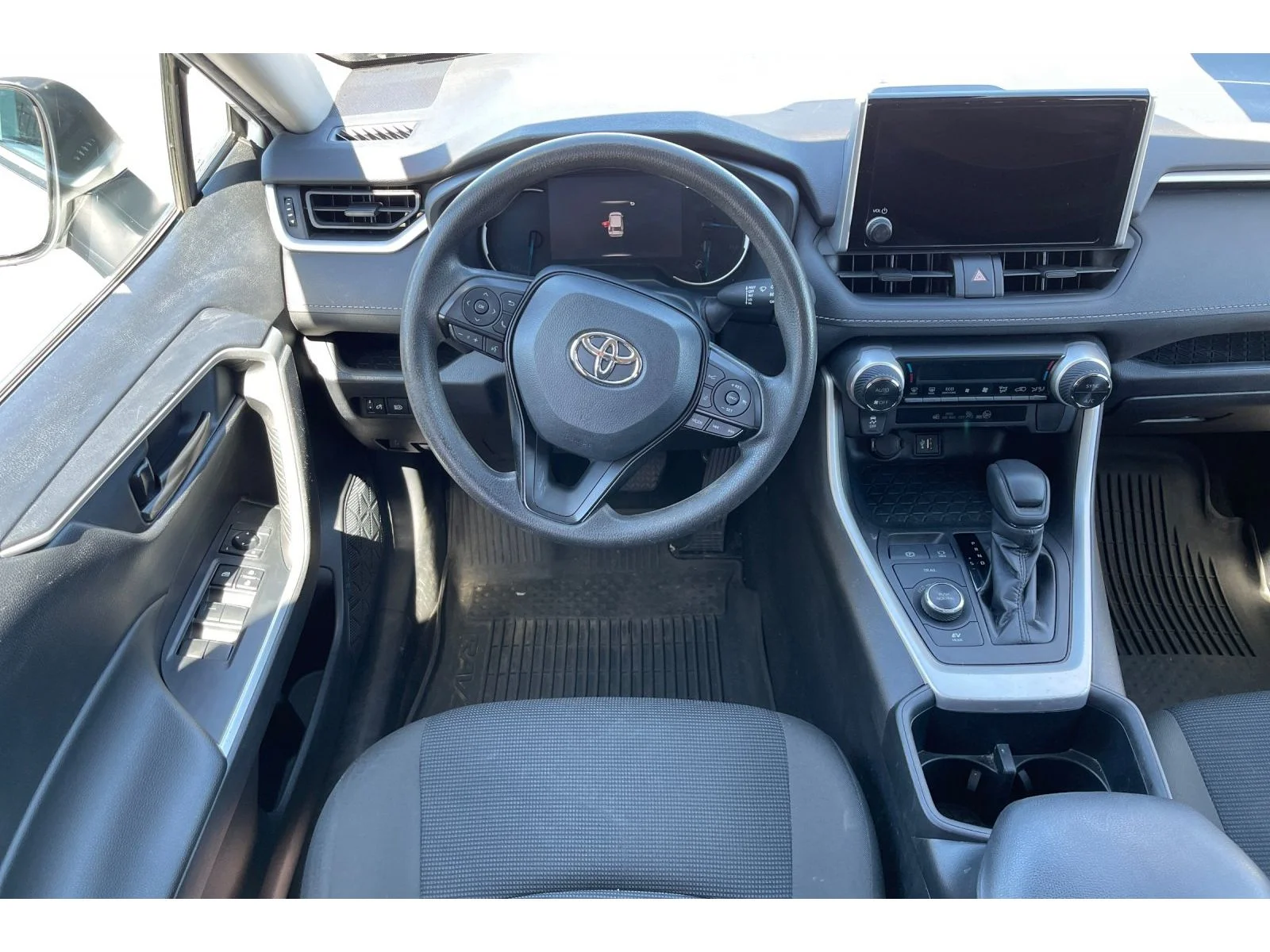 Used 2023 Ice Cap Toyota Hybrid LE image 17