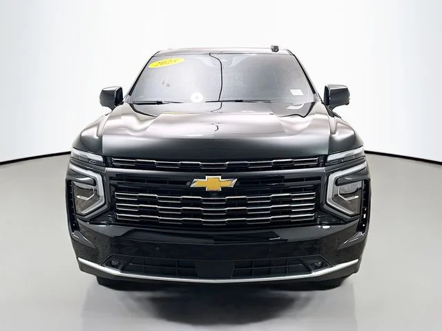 Used 2025 Black Chevrolet High Country image 2