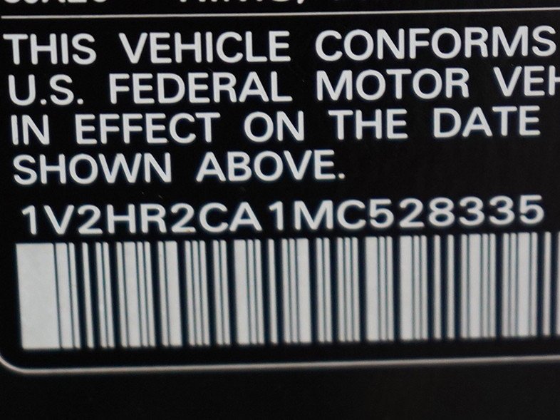 Used 2021 Racing Green Volkswagen 3.6L V6 SE w/Technology image 30