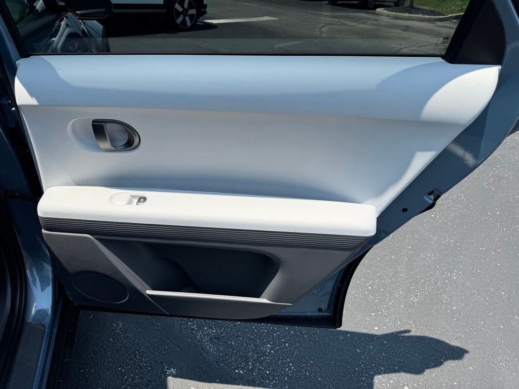 New 2026 Blue Hyundai SE Standard Range image 27