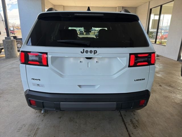 New 2026 Bright White Clear-Coat Exterior Paint Jeep Laredo image 4
