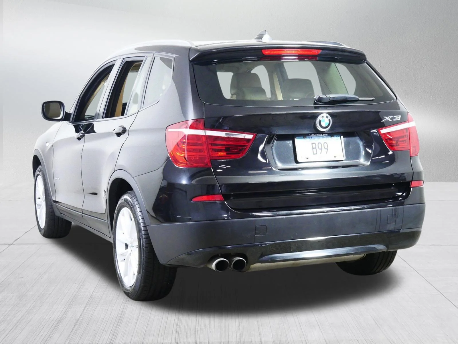 Used 2013 Black Sapphire Metallic BMW xDrive28i image 5