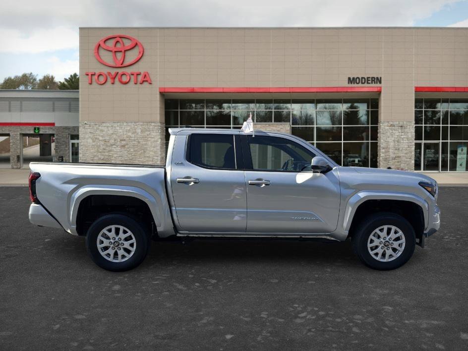 Used 2025 Celestial Silver Metallic Toyota SR5 image 4