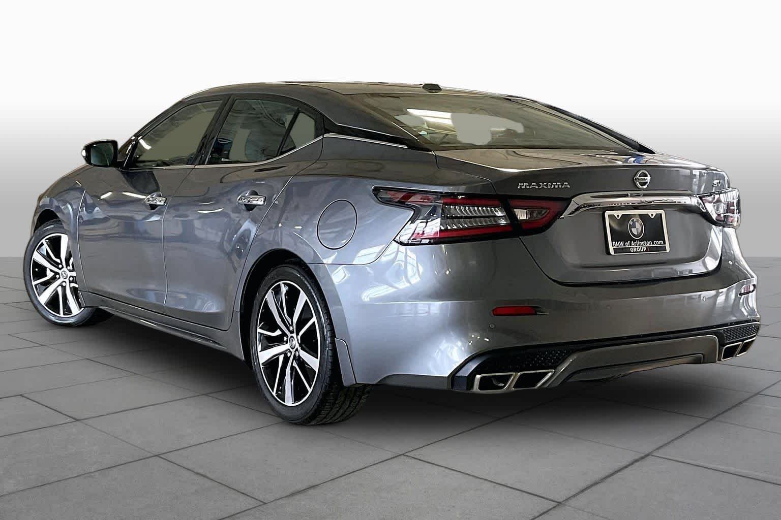 Used 2021 Gun Metallic Nissan SV image 11