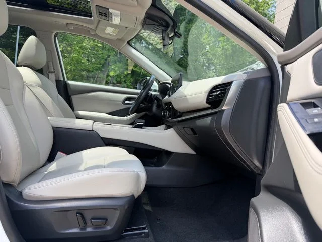 Certified Used 2023 White Nissan SL image 47