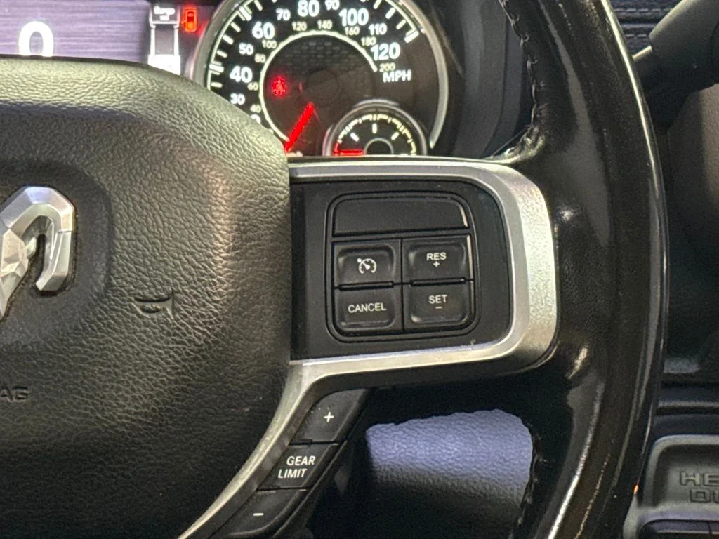 Used 2020 Diamond Black Crystal Pearlcoat Ram Laramie image 18