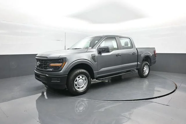New 2026 Carbonized Gray Metallic Ford XL image 4
