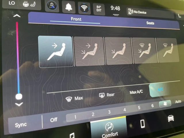 New 2026 Black Jeep Latitude image 31