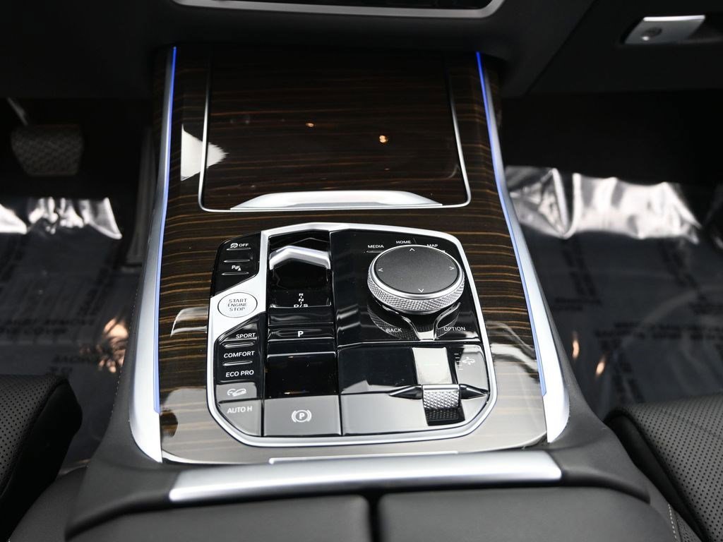 2023 BMW X7 40i - Photo 13