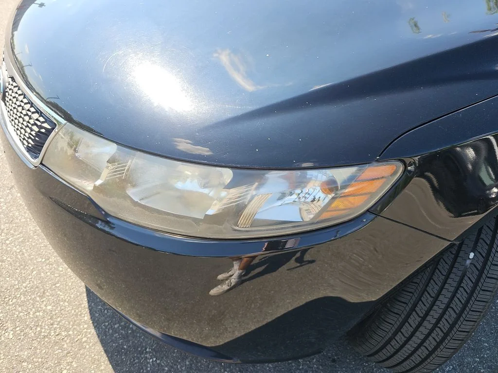 Used 2013 Black Kia EX image 25