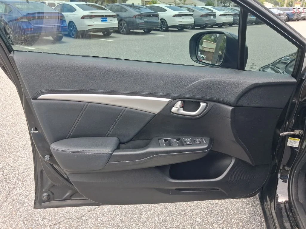 Used 2015 Black Honda EX-L image 19