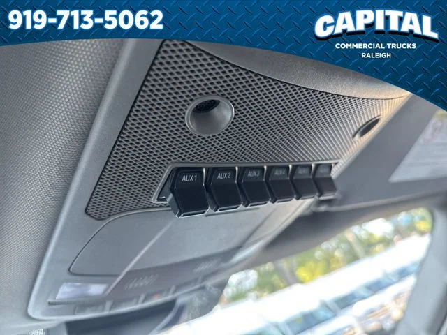 Used 2022 White Ford XL image 32