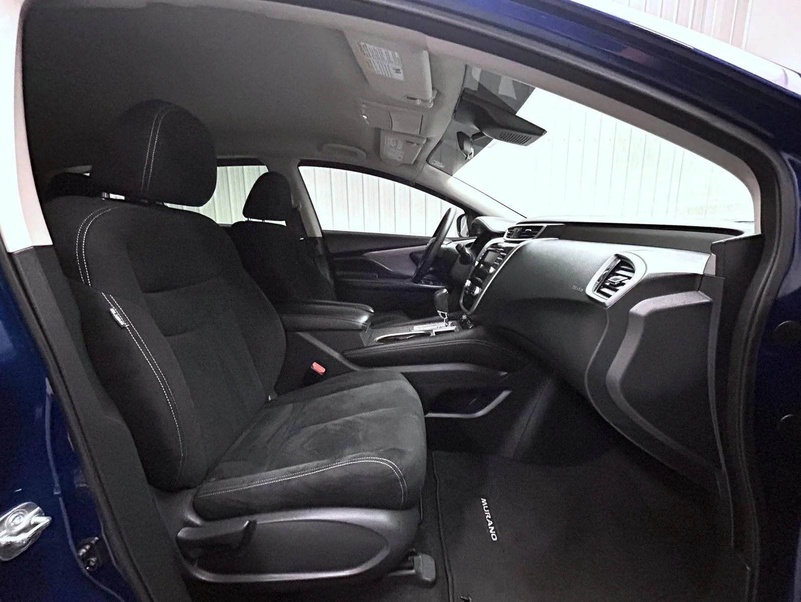 Used 2022 Blue Nissan S image 15