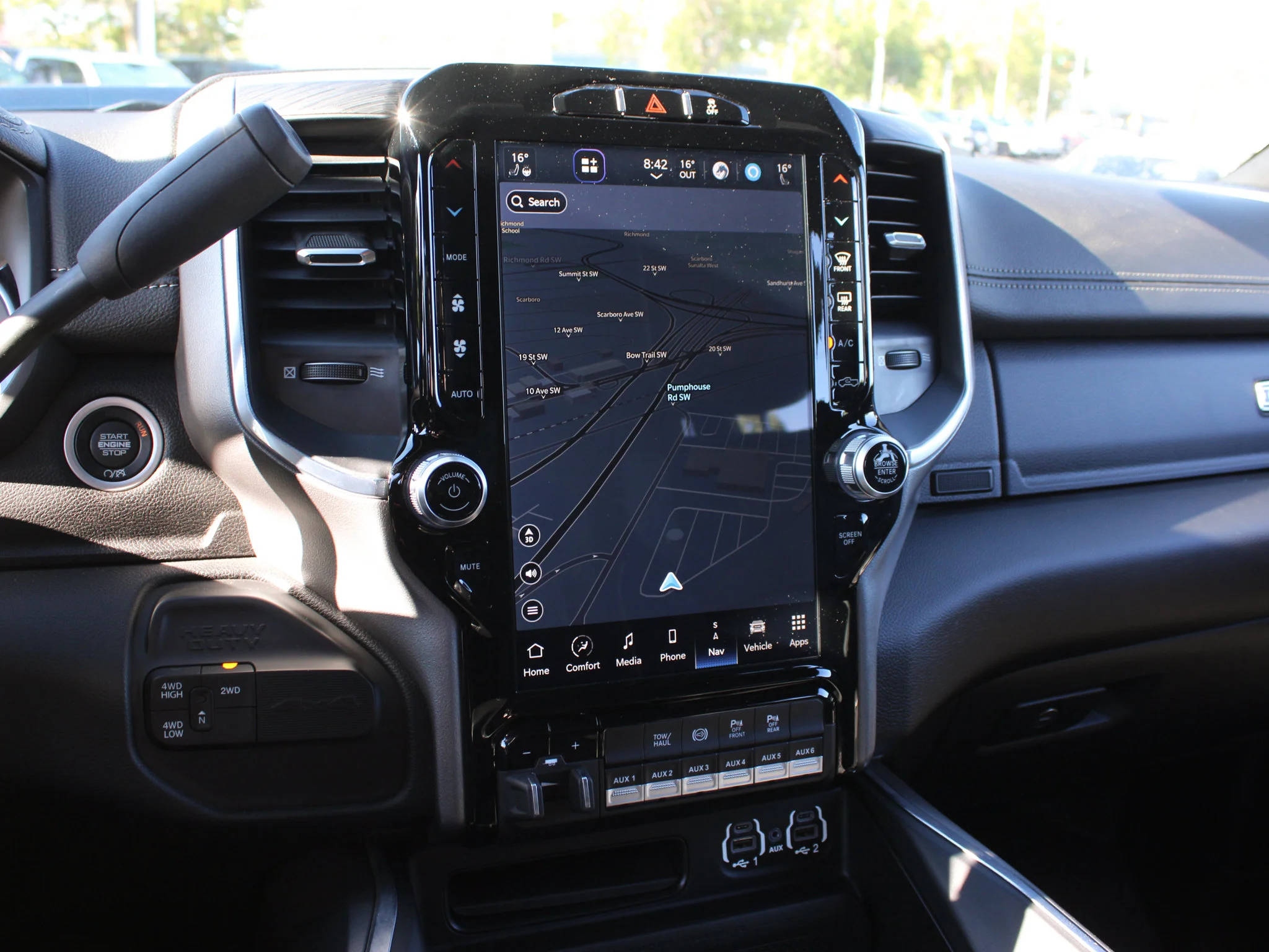 Certified Used 2024 Blue RAM Laramie* | Diesel | 5th Wheel & Gooseneck | Apple CarPlay | 3M PPF | Night Edition image 29