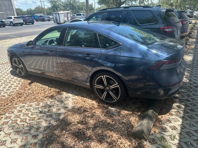 Certified Used 2026 Canyon River Blue Metallic Honda SE image 4
