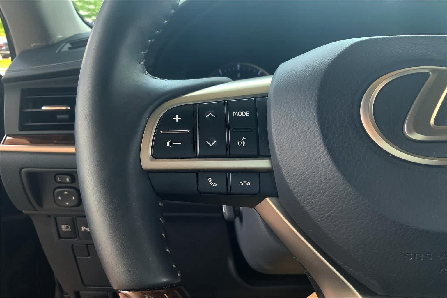 Used 2018 Obsidian Lexus  image 23