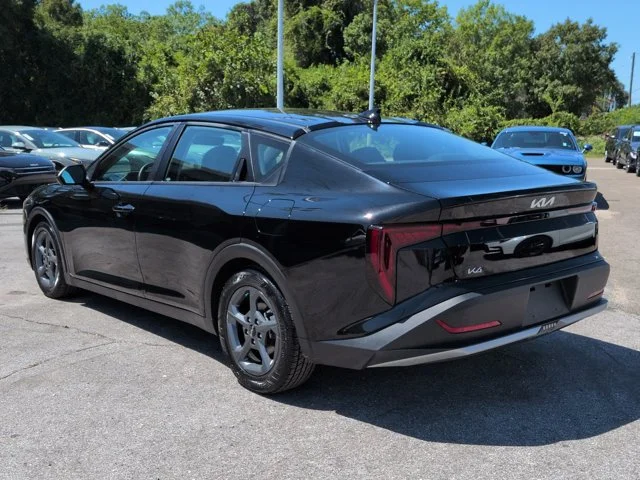 Used 2025 Black Kia LXS image 7