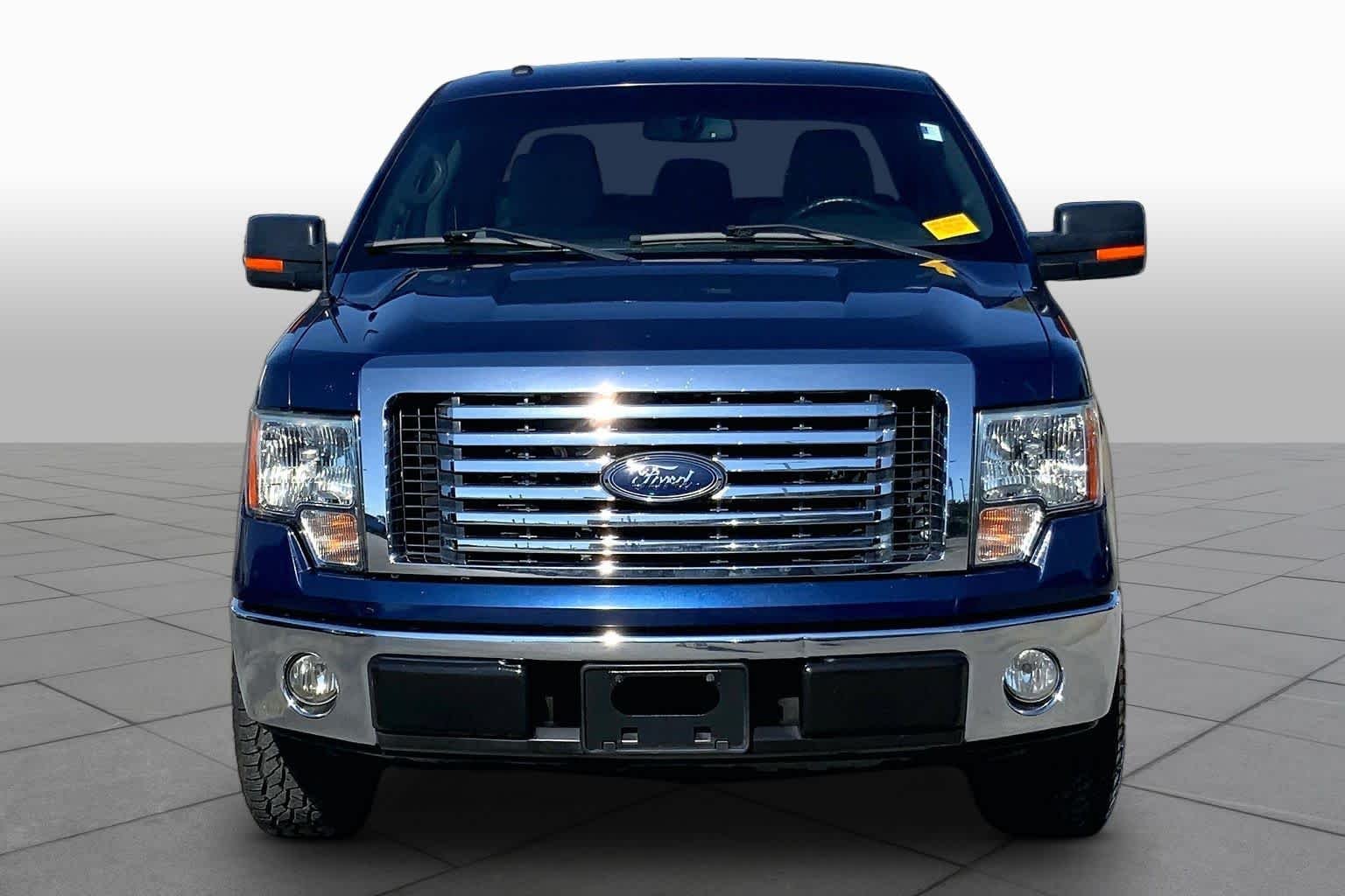 Used 2012 Dark Blue Pearl Metallic Ford XLT image 4