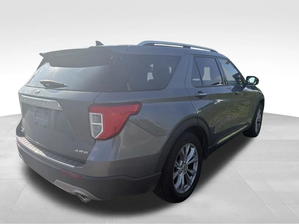 Used 2021 Gray Ford Limited image 21