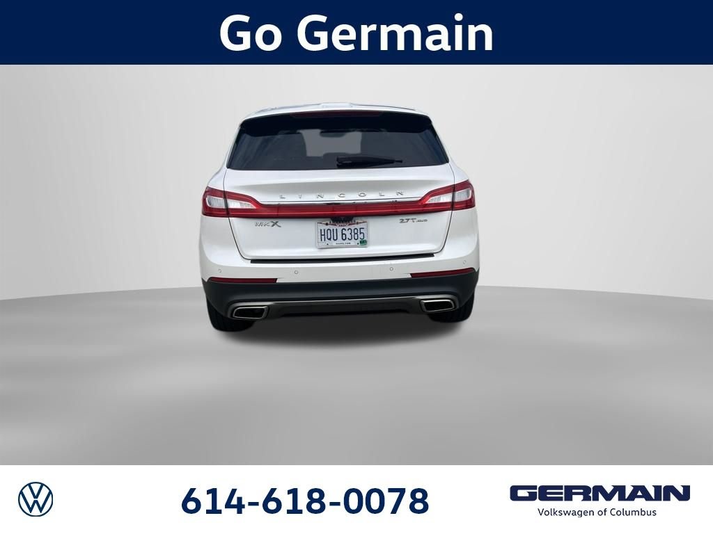 Used 2018 White Lincoln Reserve image 6
