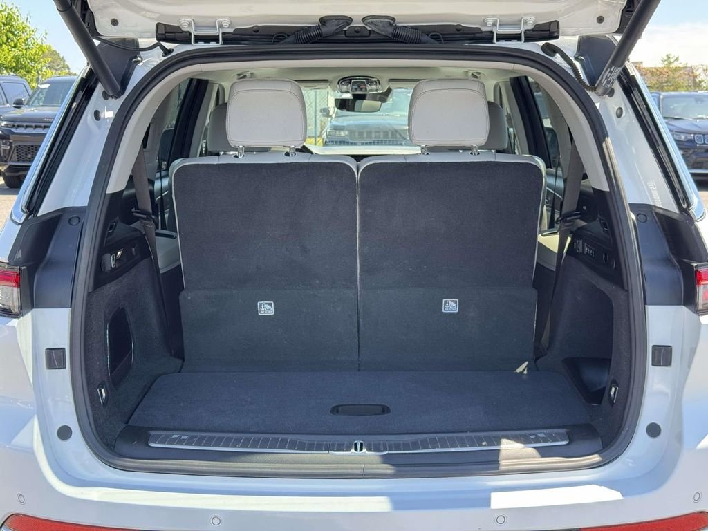 Used 2023 White Jeep Overland image 29