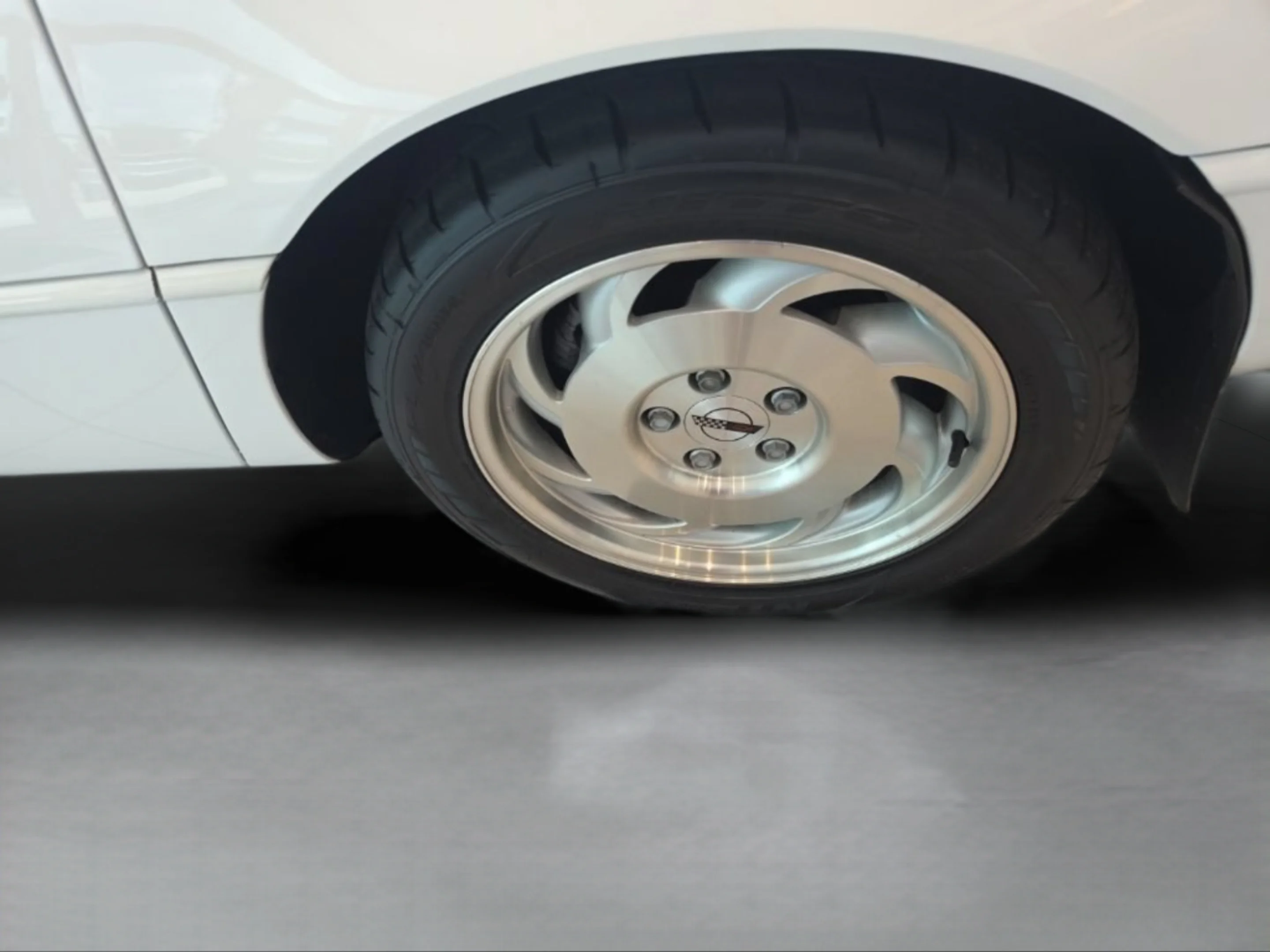 Used 1994  Chevrolet 2dr Convertible image 30