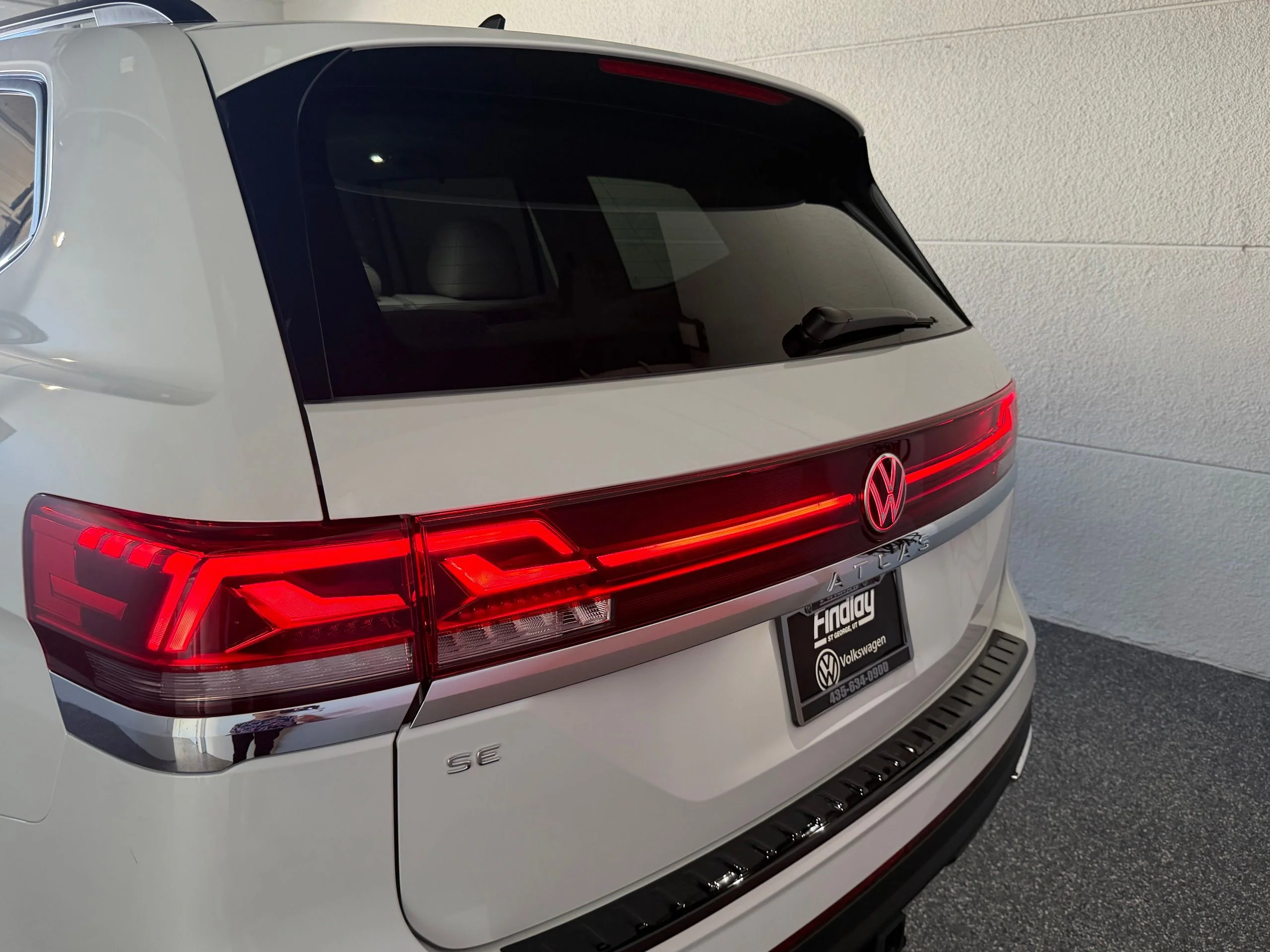New 2026 White Volkswagen 2.0T SE w/Technology image 53