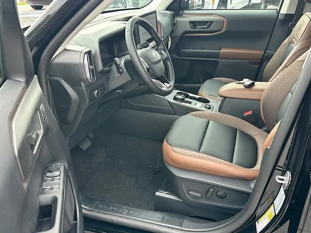 New 2026 Shadow Black Ford Outer Banks® image 37